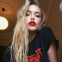 Selama 16 tahun kehidupannya, Blume meyakini dirinya sebagai wanita. Namun di akhir masa remajanya dia tidak mengalami pubertas seperti menstruasi atau tumbuhnya bulu di tubuh. Foto: Dok. Instagram/@blumekind_