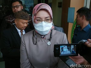 Jabar Hari Ini: Blak-blakan Bupati Anne Gugat Cerai Dedi Mulyadi