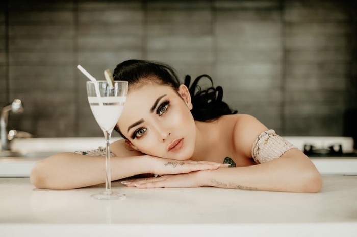 Cantiknya Ayu Aulia Saat Makan di Resto dan Masak Bareng Chef Cantiknya Ayu Aulia Saat Makan di Resto dan Masak Bareng Chef