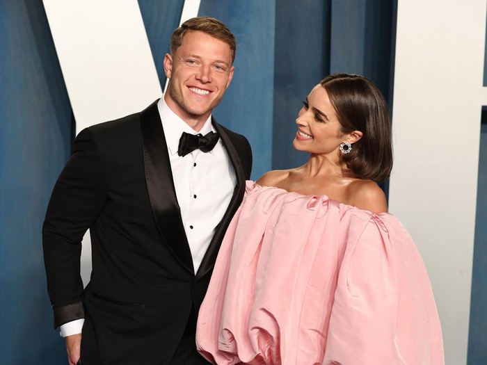 BEVERLY HILLS, CALIFORNIA - MARCH 27: (L-R) Christian McCaffrey and Olivia Culpo attend the 2022 Vanity Fair Oscar Party hosted by Radhika Jones at Wallis Annenberg Center for the Performing Arts on March 27, 2022 in Beverly Hills, California. (Photo by Arturo Holmes/FilmMagic)