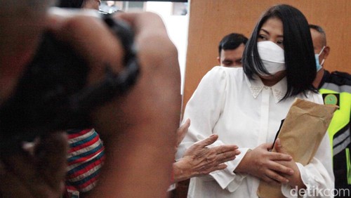 Terdakwa Ferdy Sambo dan Putri Candrawathi kembali menjalani sidang perkara pembunuhan berencana Brigadir J di Pengadilan Negeri Jakarta Selatan, Selasa (8/11/2022).