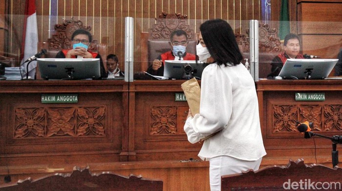 Terdakwa Ferdy Sambo dan Putri Candrawathi kembali menjalani sidang perkara pembunuhan berencana Brigadir J di Pengadilan Negeri Jakarta Selatan, Selasa (8/11/2022).
