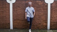 Bicara masa muda, Habib Ja’far pun mengenang lagi masa-masa remajanya yang berbeda dengan teman-teman sekolahnya. Tidak ada cinta monyet atau kegiatan ngapel ke rumah pacar. Walaupun begitu, koleksi musik dan film yang ikut mengiringinya tumbuh terbilang cukup nyentrik, musik dari Bob Marley salah satu yang cukup menggugahnya. Foto: Grandyos Zafna