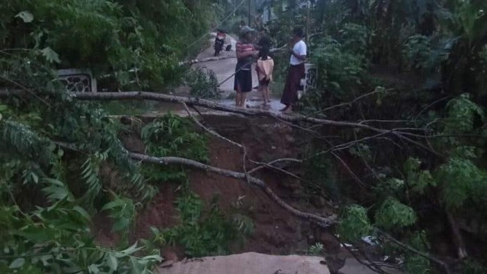 Jalan ambles di Cianjur.