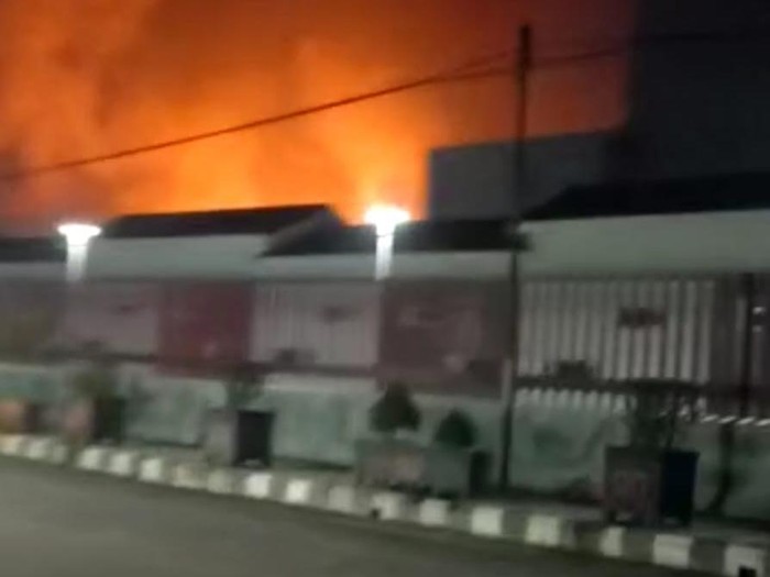 kebakaran gudang garam kota kediri