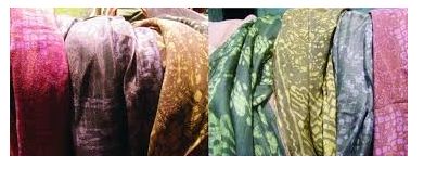 Kerajinan alami dari serat pelepah pisang.