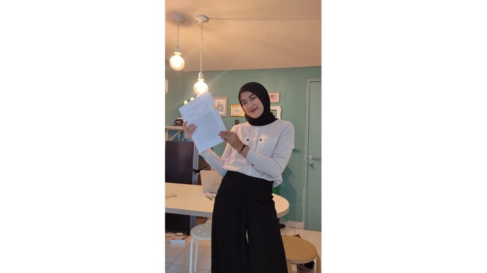 Maerel Dahlia, Wisudawan IPK Nyaris Sempurna dengan Segudang Prestasi.