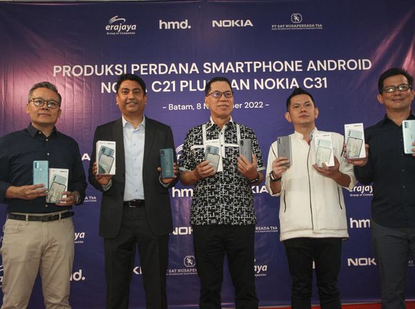 Mantap! Nokia Produksi HP Cerdas C-Series di Batam