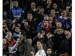 Big Match Barcelona Vs MU di Europa League Hebohkan Linimasa