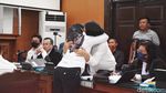 Momen Susi ART Cium Tangan dan Peluk Erat Putri Candrawathi