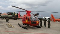 Helikopter milik tim SAR yang disiagakan sebagai pesawat evakuasi dalam G20 Bali. Foto: Nuranda Indrajaya/detikBali