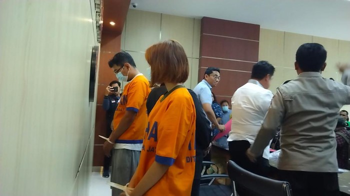 pemeran video kebaya merah di polda jatim