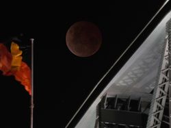 Penampakan Gerhana Bulan Total di Berbagai Negara