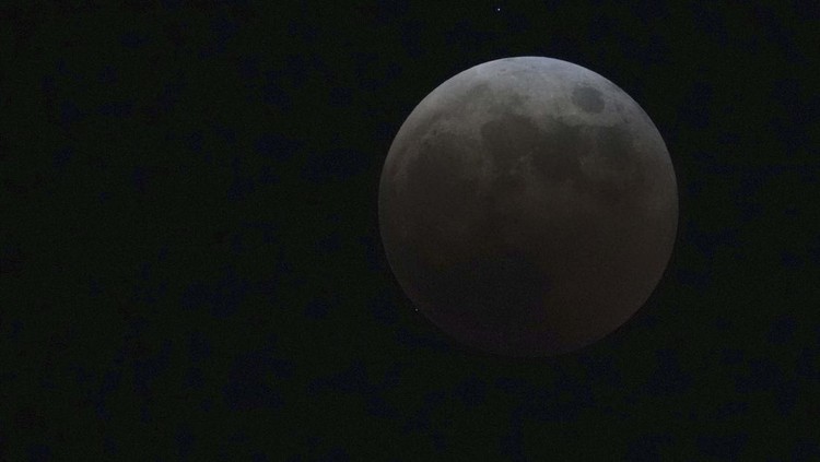 Penampakan Gerhana Bulan Total di Berbagai Negara Gerhana bulan total dapat disaksikan di sejumlah negara. Ini deretan penampakannya.