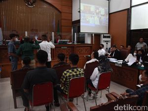 Terkuak Grup WA Khusus ART dan Ajudan Sambo tapi Susi Tak Diajak