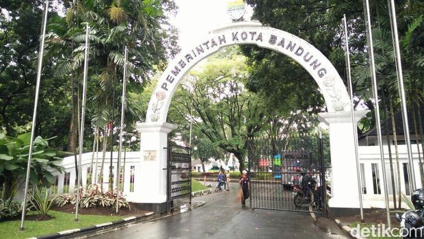 Sejarah Balai Kota Bandung yang Sempat Kebakaran Senin Lalu