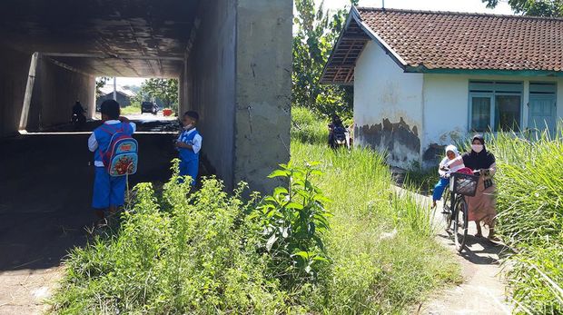 TK Pertiwi di Desa Guwokajen, Kecamatan Sawit, Kabupaten Boyolali, yang dikepung proyek Tol Jogja-Solo, Senin (8/11/2022).