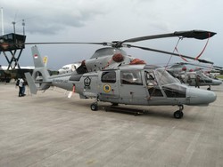 Untuk alutsista udara, kita punya fix wing atau pesawat bersayap tetap kita ada sembilan, terdiri ada pesawat pengintai dua, pesawat angkut Boeing itu ada satu, pesawat angkut Hercules ada dua, pesawat Medivac (Medical Evacuation) yaitu pesawat Hercules yang disetting dengan mini ICU itu ada satu, kemudian ada dua F-16, dua Sukhoi dan ada lima belas helikopter, ungkap Jenderal Andika. Foto: Nuranda Indrajaya/detikBali