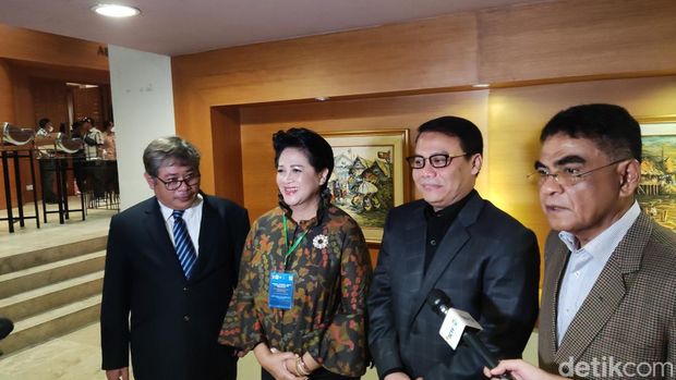 Wakil Ketua MPR RI Ahmad Basarah beserta anggota DPR Andreas Hugo Parera menghadiri forum Bandung-Belgrade-Havana