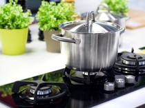 Jangan Gunakan Alat Masak Berbahan Aluminium, Ini 5 Bahayanya