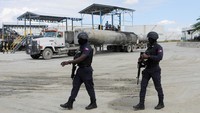 Terminal ini memasok sebagian besar produk minyak di Haiti.