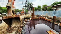 Foto dihasilkan sekitar  pukul 12.00 WIB.