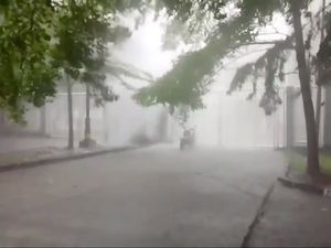 Penjelasan BMKG soal Microburst, Fenomena Air Terjun dari Langit di Bekasi