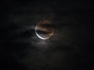 Info Gerhana Bulan Total 7 September 2025: Jam, Cara Lihat, Efek, dan Mitosnya