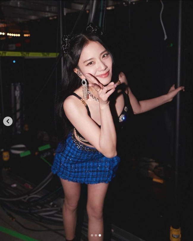 Jisoo, yang memegang posisi sebagai visual grup BLACKPINK paling mendekati standar kecantikan Korea Selatan. Dia jadi perbincangan saat tampil bareface tanpa makeup di drama Korea Snowdrop. Foto: dok. Instagram @sooyaaa__