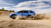 Honda Pilot menggunakan sistem torque vectoring i-VTM4™ all-wheel drive yang dipadu dengan mesin besar V6 DOHC 3.500 cc. Tenaga maksimalnya mencapai 285 daya kuda. Mesin dihubungkan dengan transmisi otomatis 10 percepatan dan semi manual yang dapat dioperasikan melalui paddle shift. Foto: Dok. Honda