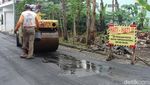 Pengaspalan Jalan Rumah Calon Besan Jokowi Jelang Pernikahan Kaesang-Erina