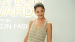 Katie Holmes yang Masih Memikat
