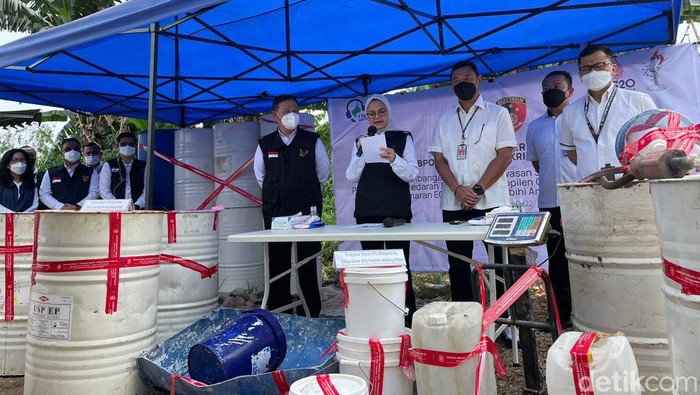 Edan! Oplosan EG-DEG Jadi Pelarut untuk Farmasi, BPOM Sebut Ada Pemalsuan