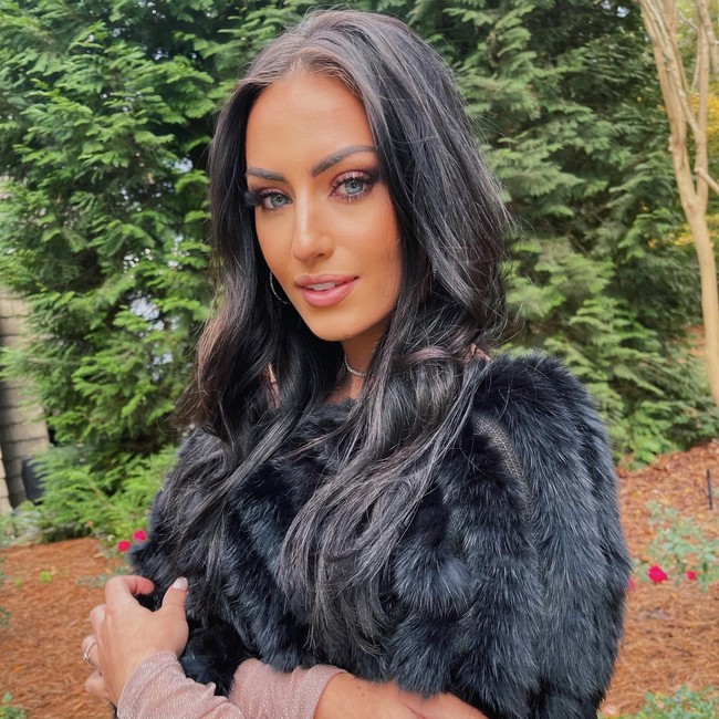 Bukannya kasihan kebanyakan netizen justru senang Kerra digoda seperti itu karena artinya Kerra sudah diterima dalam komunitas pria. Seperti itu lah para pria memperlakukan sesama. Mereka telah menerimamu, tulis netizen Foto: Instagram/Twitter Kerra Buerger