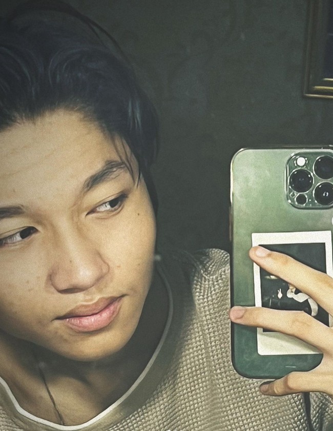 Walaupun sempat tak mau bertemu dengan Pasha dalam kurun waktu yang cukup lama, namun kini Kiesha dan ayahnya itu sudah saling berdamai. Saat orangtua Kiesha bercerai, dirinya juga masih kecil, baru berusia sekitar 5 tahun. Foto: Instagram/@kiesha.alvaro