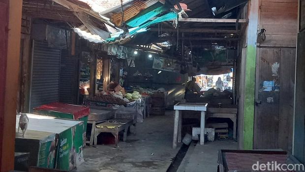 Kondisi Pasar Parigi Pangandaran yang memprihatinkan.