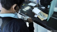 Mengutip data RTI, Rabu (9/11/2022), dolar AS tercatat menguat 111 poin atau sebanyak 0,71% ke level Rp 15.729.