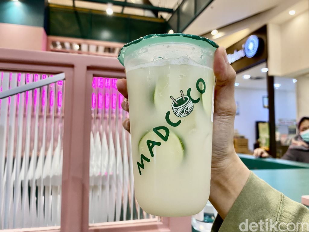Mad Coco: Coconut shake milik influencer Titan Tyra