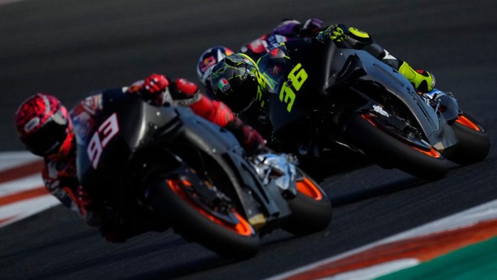 Joan Mir (36) of Spain and Repsol Honda Team Honda and Marc Marquez (93) of Spain and Repsol Honda Team Honda during the official test of the new MotoGP 2023 season at Ricardo Tormo Circuit on November 8, 2022 in Valencia, Spain. (Photo by Jose Breton/Pics Action/NurPhoto via Getty Images)