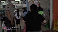 Pasar yang dikunjungi oleh Mayangsari ini adalah PIK Fresh Market. Pasarnya sudah cukup modern dan tempatnya sangat bersih. Foto: YouTube Mayangsari Channel