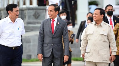 Momen Luhut-Prabowo Lepas Jokowi ke KTT ASEAN Kamboja