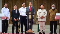 Berdasarkan keterangan tertulis dari Biro Pers, Media, dan Informasi Sekretariat Presiden, Rabu (9/11/2022), Jokowi dan rombongan lepas landas dari Bandara Internasional I Gusti Ngurah Rai, Kabupaten Badung, Provinsi Bali, sekitar pukul 17.00 Wita. Jokowi mengatakan pertemuan yang dihadirinya di Kamboja sangat banyak.