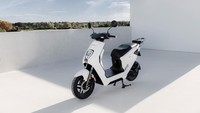 EM adalah singkatan dari Electric Moped. Motor listrik ini ditujukan untuk anak muda yang mencari transportasi perkotaan yang mudah dan menyenangnkan. Foto: Dok. Honda