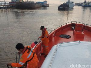 Pasutri di Riau Hilang Dihantam Ombak Saat Pulang Melaut