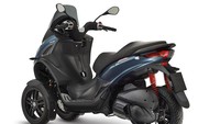 Piaggio MP3 hpe mengedepankan evolusi terbaru dari mesin Piaggio 300 cc silinder tunggal, 4 stroke, 4 valve, mesin berpendingin cair dengan injeksi elektronik: hasil dari uji coba tim riset Piaggio Group dan dikenal sebagai 300 hpe (High Performance Engine). Foto: dok. Piaggio Indonesia