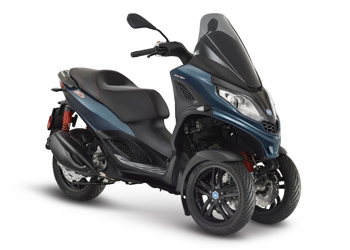 Piaggio MP3 hype Sport Coba meraih segmen kelas atas produsen motor asal Italia Piaggio, kembali menggoda dengan memperkenalkan si 3 roda Piaggio MP3 300 hpe Sport.
