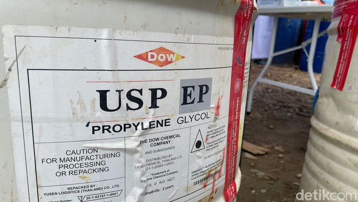 Kok Bisa Ada Pelarut Obat Tercemar EG-DEG 90-an Persen? Ternyata Ini Celahnya