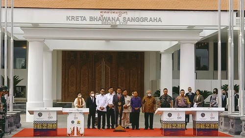 Presiden RI, Joko Widodo meresmikan Gedung VVIP Bandar Udara I Gusti Ngurah Rai, Pelabuhan Sanur, Pelabuhan Sampalan, dan Pelabuhan Bias Munjul Nusa Ceningan secara sekaligus di Gedung VVIP Bandar Udara I Gusti Ngurah Rai, Rabu (9/11/2022).