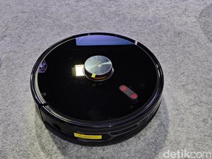 Fokus Pasar AIoT, Realme Rilis Robot Vacuum dan Hair Dryer Canggih
