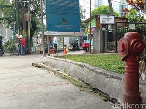 Hidran Damkar Bandung Kerap Jadi Korban Parkir Sembarangan